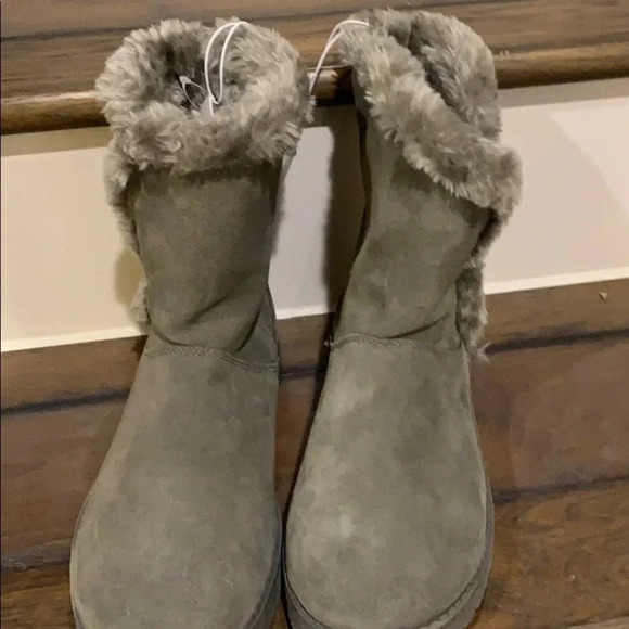 Gray Sherpa Faux Fur Lined Suede Boots - Picture 2 of 4